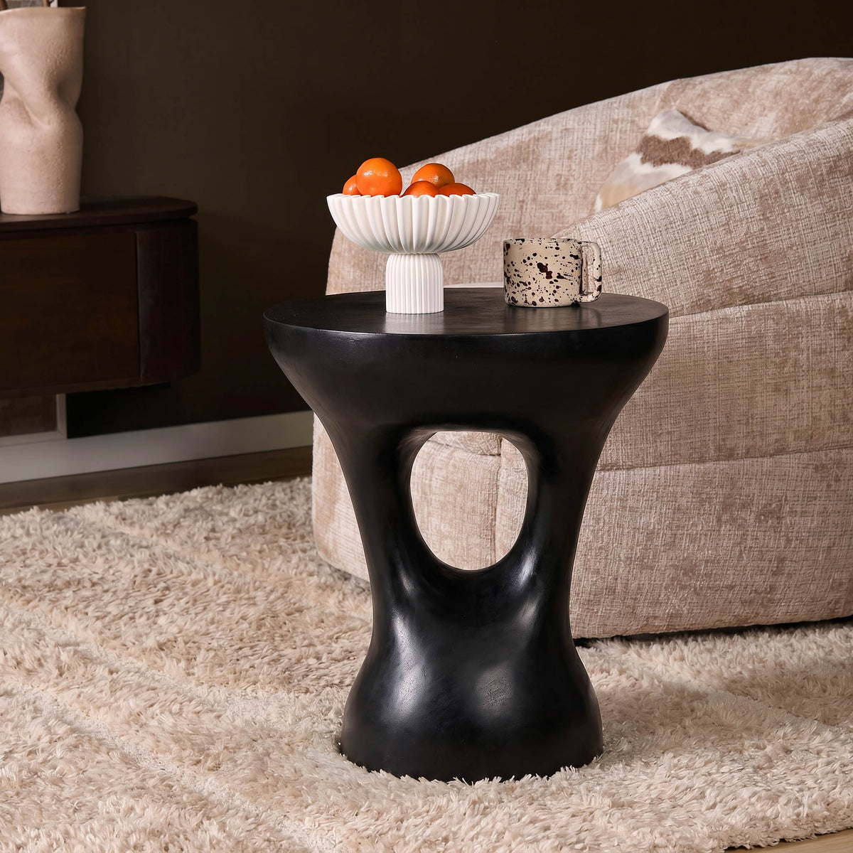 Coffee table – aluminum, black finish, cutout base – Amelie | Starfurn