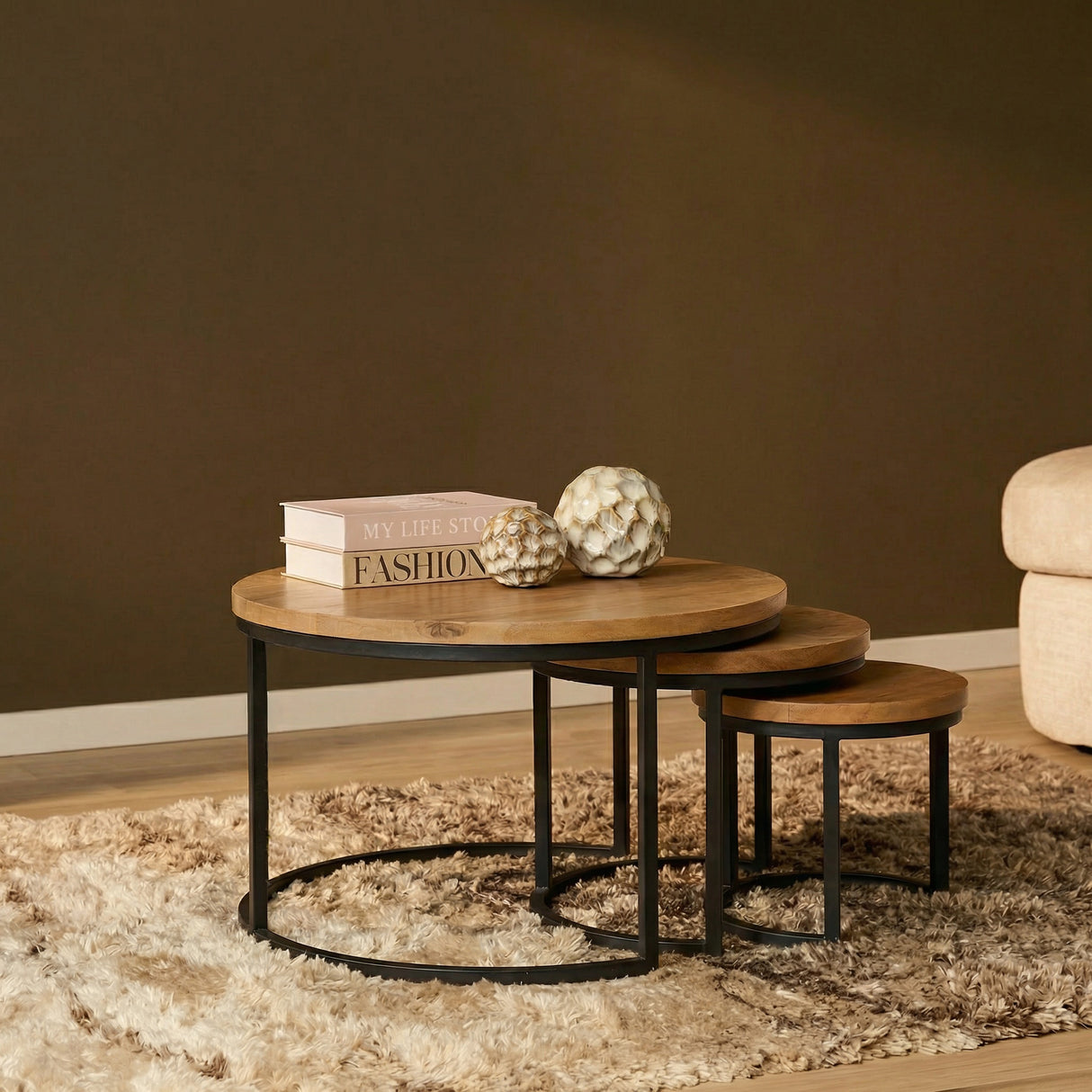 Couchtisch – Natürliche Oberfläche, Mangoholz Material, Modernes Design - Dakota | Starfurn