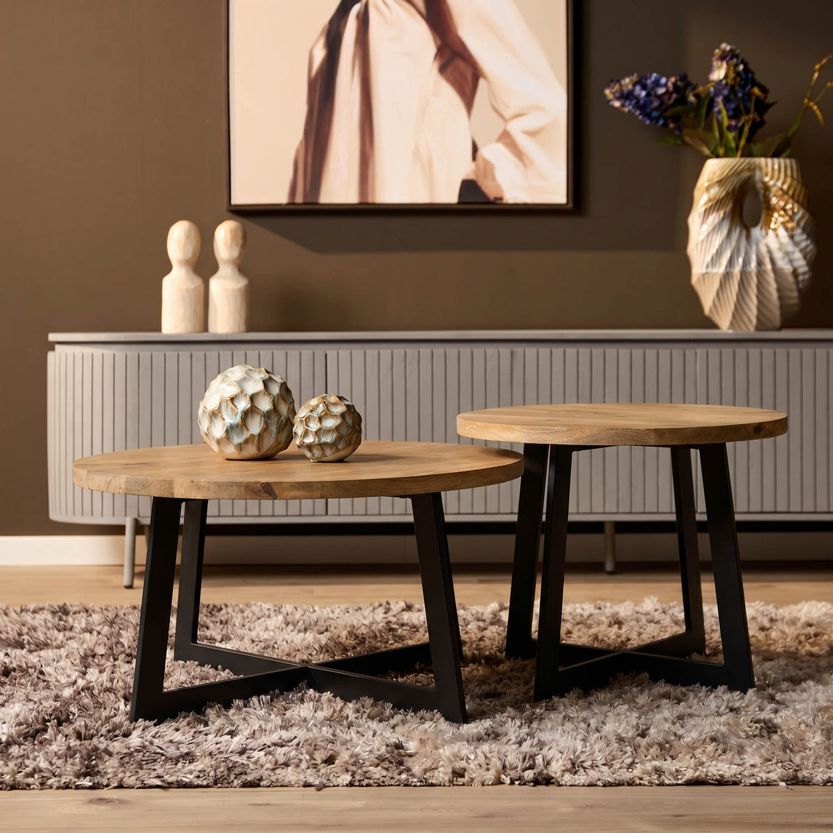Couchtisch – Natürliche Oberfläche, Mangoholz Material, Modernes Design - Atlanta | Starfurn