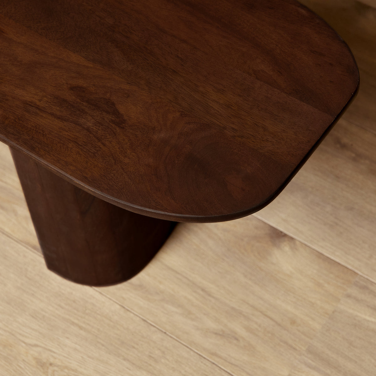 Esszimmerbank – Braunes Mangoholz, Halb Runde Beine, Massives Design 180 cm – Maré | Starfurn