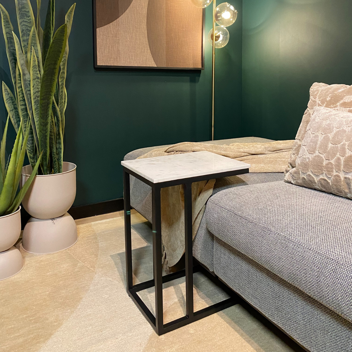 Side Table – White Marble Top, Black Metal Frame, Modern Design – Nova | Starfurn