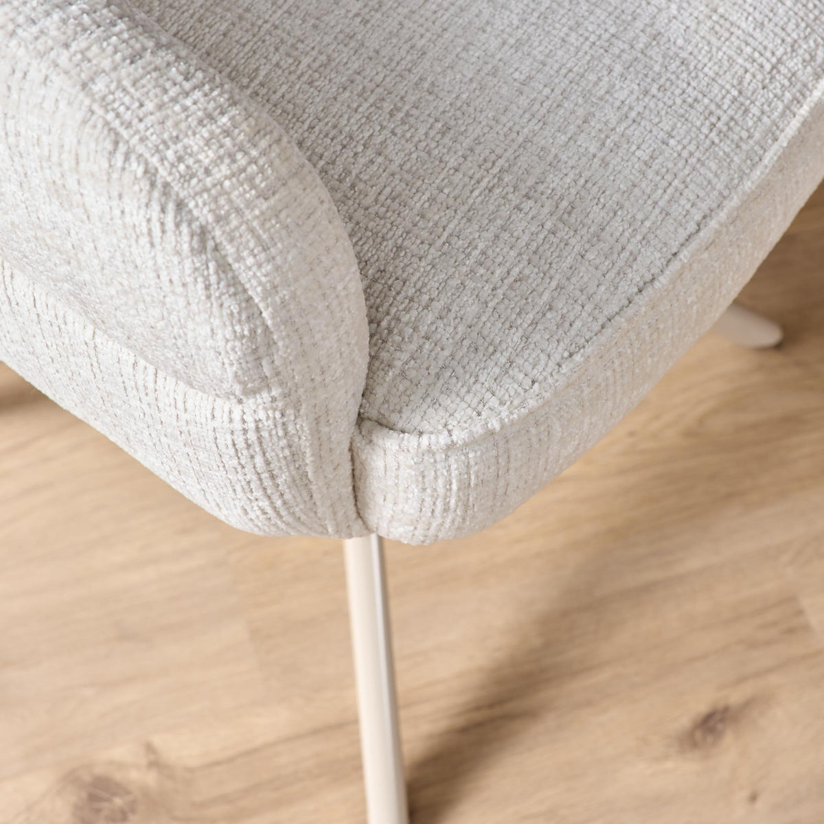 Dining Chair – Off-white Fabric, Sand Frame, Swivel Function – Bella | Starfurn