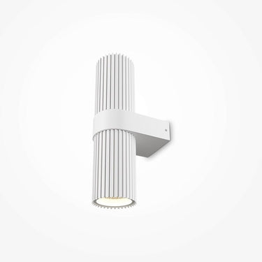 Wandleuchte Mattweiß, geriffeltes Aluminiumgehäuse, Glasschirm, GU10 – Dynamics | Maytoni - Esszett Luxury | Stilvolles Wohnen mit Charakter