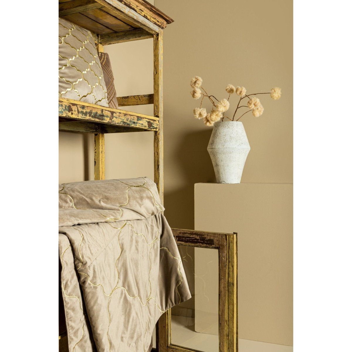 Kissen - Lizze Beige 45.0 x 3.0 x 45.0 cm von PTMD - Esszett Luxury | Stilvolles Wohnen mit Charakter