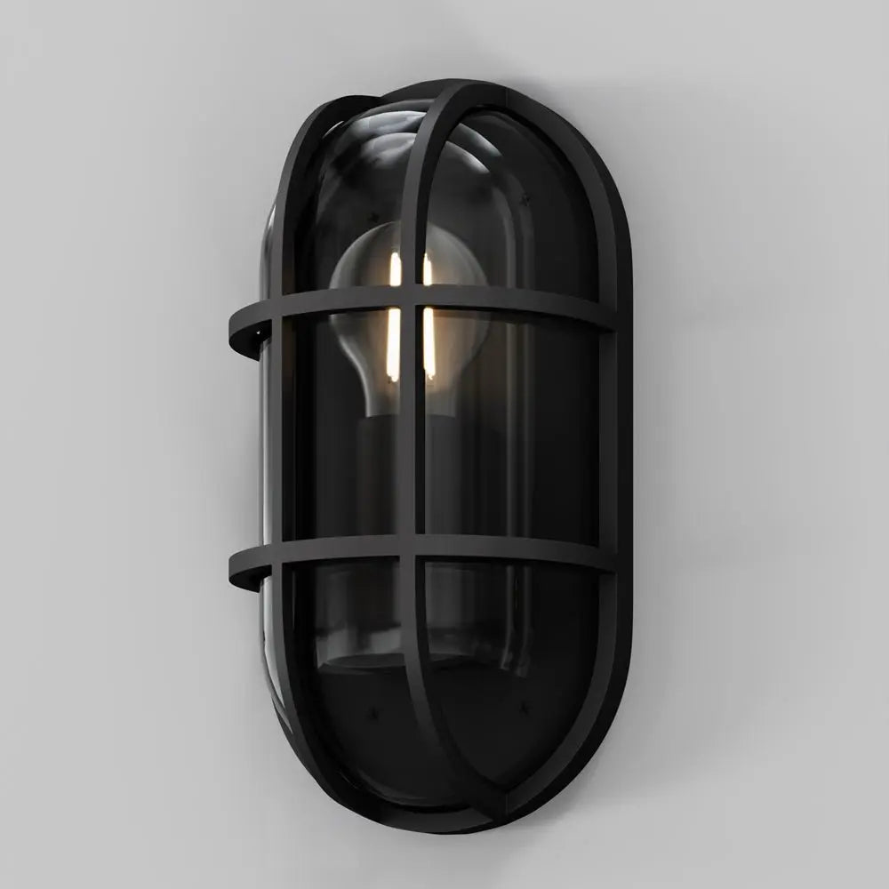 Wall light made of aluminum and plastic E27 socket IP65 – Candle | Maytoni