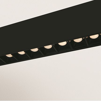 Pendelleuchte Schwarzes Aluminiumgehäuse mit mattiertem Polycarbonat - Diffusor, integrierter LED und modernem Design – Arc | Maytoni - Esszett Luxury | Stilvolles Wohnen mit Charakter