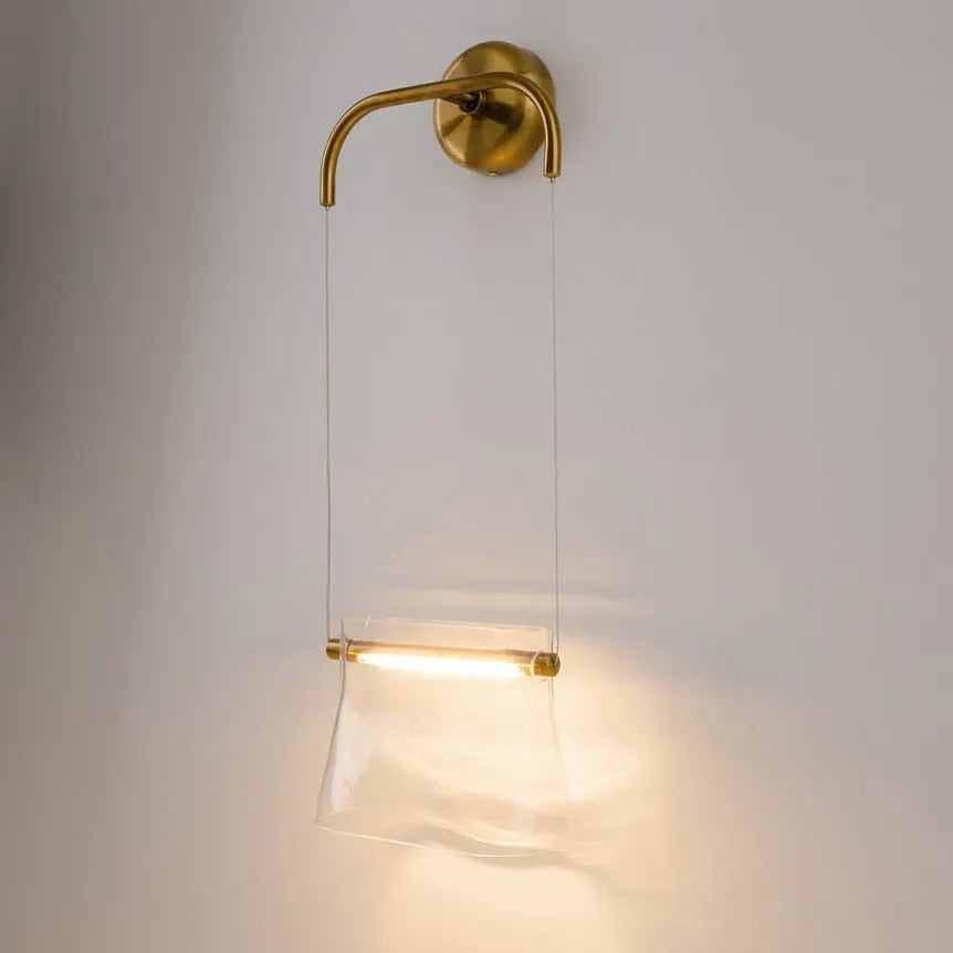 Brass wall lamp, metal base, transparent glass diffuser, integrated 8W LED 3000K – Cabaret| Maytoni