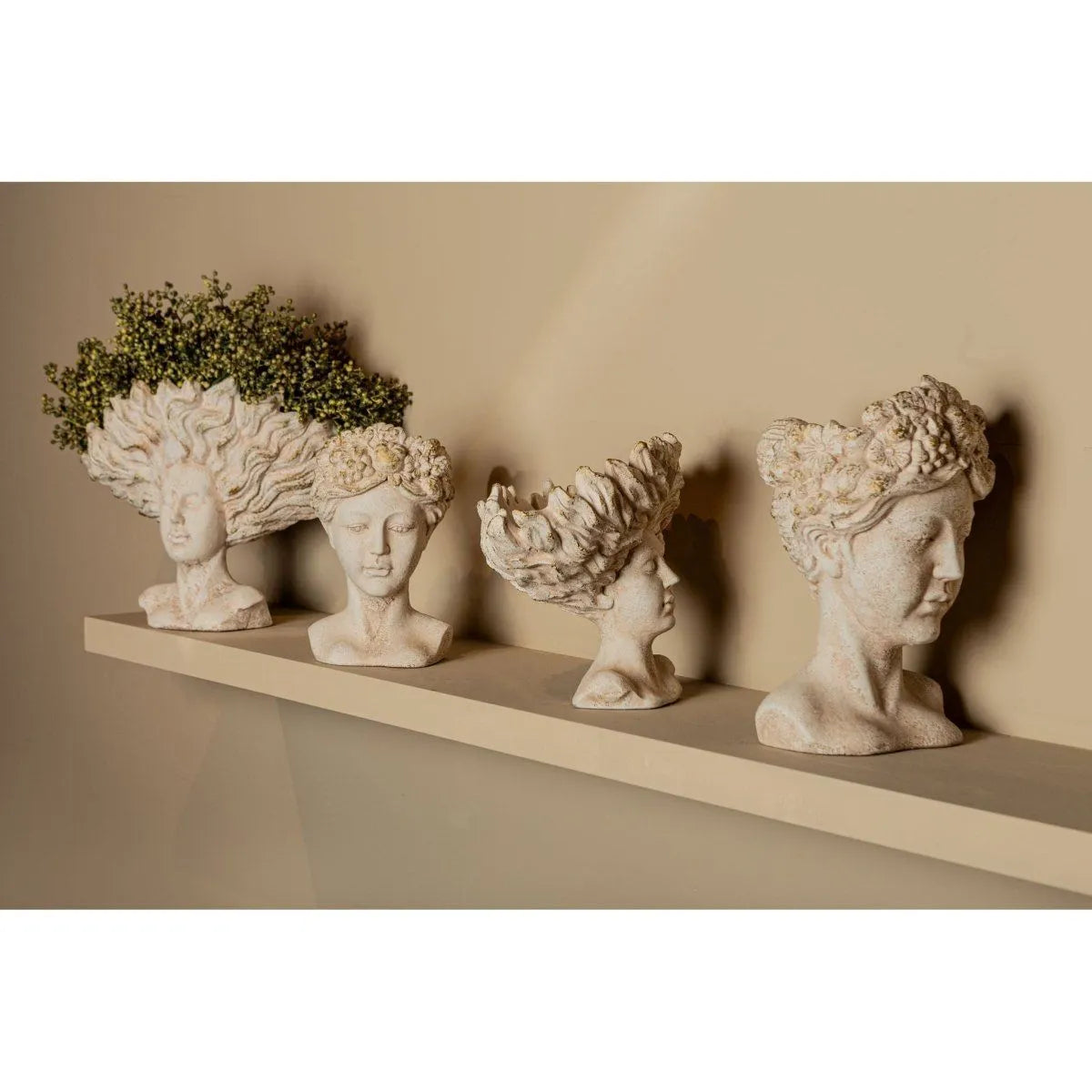 Cement statue with cream-colored face design size L – Sherlene | PTMD