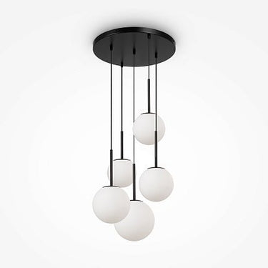 Pendelleuchte Schwarzes Metall Mattweißes Glas Cluster - Design – Basic Form | Maytoni - Esszett Luxury | Stilvolles Wohnen mit Charakter