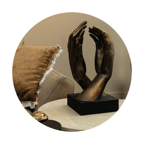 Skulpturen und Statuen - Esszett Luxury | Stilvolles Wohnen mit Charakter
