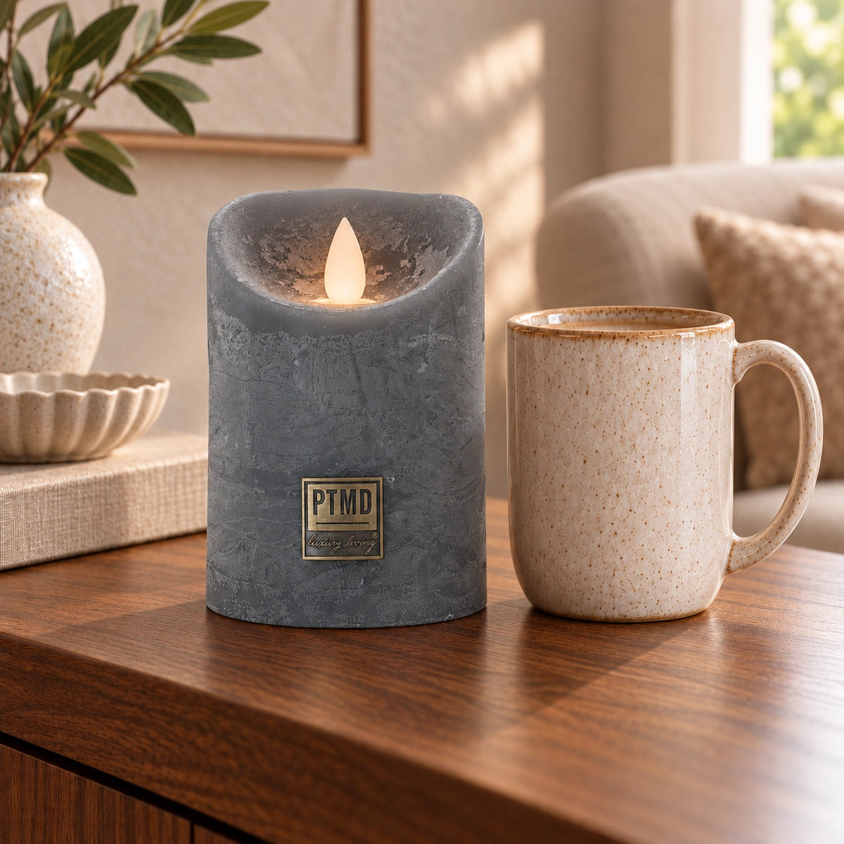 LED Candle L with moving flame and timer function - battery operated | PTMD