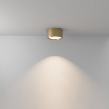 Deckenleuchte mit mattem Gold - Finish integrierter LED und IP44 - Schutz – Hydra | Maytoni - Esszett Luxury | Stilvolles Wohnen mit Charakter