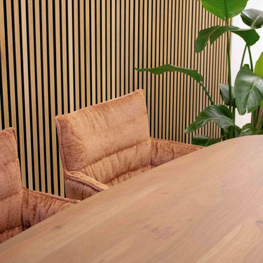 Esszimmerstuhl – Terrafarbener Chenille-Stoff, Schwarzes Metall, Moderne Form - Goos | Kick Collection