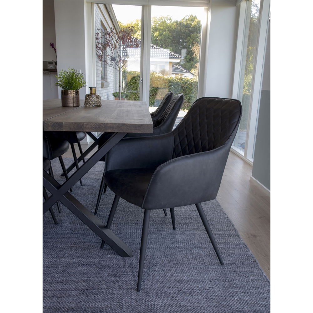 Esszimmerstuhl – Dunkelgraues PU Leder, Schwarzes Metallgestell, Ergonomische Sitzform - Harbo | House Nordic