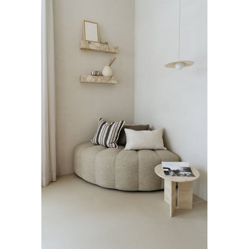 Beistelltisch – Travertinmarmor, Handgefertigte Verarbeitung, Polierte Oberfläche, Abgerundete Details – Jade | Studio Femme Home