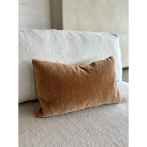 Kissenbezug – Mohair Velours, Modernes Design, Karamellfarbe, 50x30 cm - Amy | Studio Femme Home