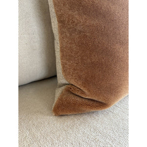 Kissenbezug – Mohair Velours, Modernes Design, Karamellfarbe, 50x30 cm - Amy | Studio Femme Home