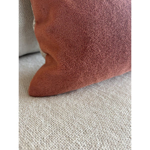 Kissenbezug – Satin Mohair Velours, Modernes Design, Terra Farbe - Sara | Studio Femme Home