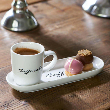 Tassen - und Untertassen - Set aus Porzellan mit Text, 85 ml, 1 Stück – Caffè Solo 2 - teilig | Rivièra Maison - Esszett Luxury | Stilvolles Wohnen mit Charakter