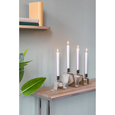 Kerzenhalter – Geschwungene Form, Skulpturales Design, Glanzoptik - HILARA | Fink Living