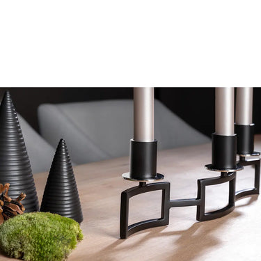 Kerzenhalter – Geometrische Form, Glanzoptik, Moderne Linienführung - Hommage | Fink Living