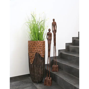 Skulptur – Antike Optik, Braunes Aluminium, Schlanke Form - Augusto | Gilde