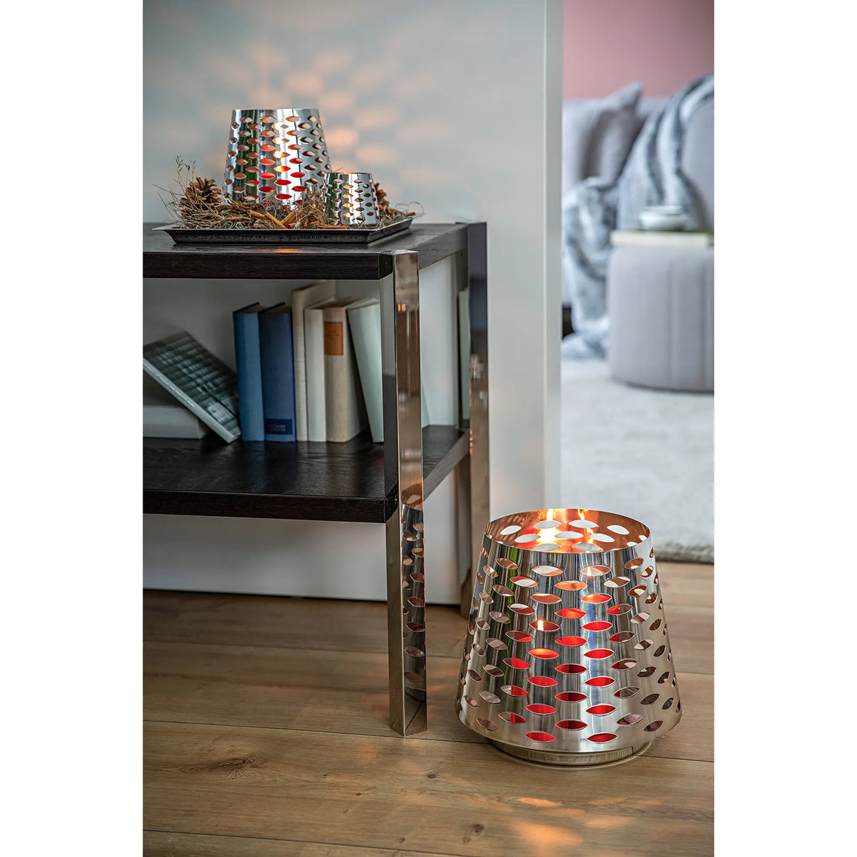 Windlicht – Durchbrochenes Design, Edelstahloptik, Dekorative Lichtakzente - Luma | Fink Living