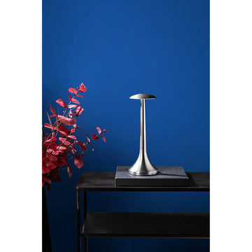 Tischleuchte - Dimmbares Licht, Silberne Optik, Ladestation - Illuma | Fink Living