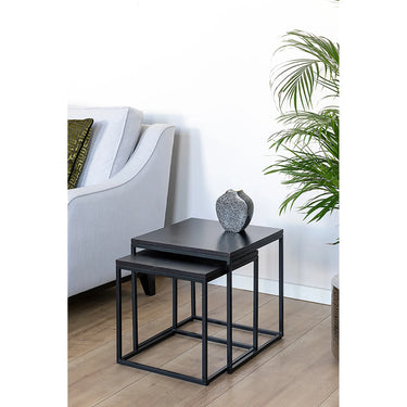 Beistelltisch – Schwarzer Stahl, Eichenplatte Natur, Platzsparendes Design - Novo | Fink Living