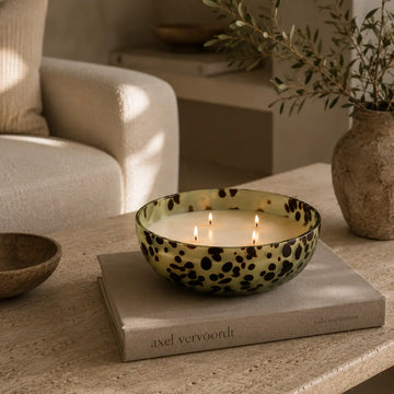 Duftkerze – Farbiges Glas, Sojawachs-Mix, Lange Brenndauer - Misha | Fink Living
