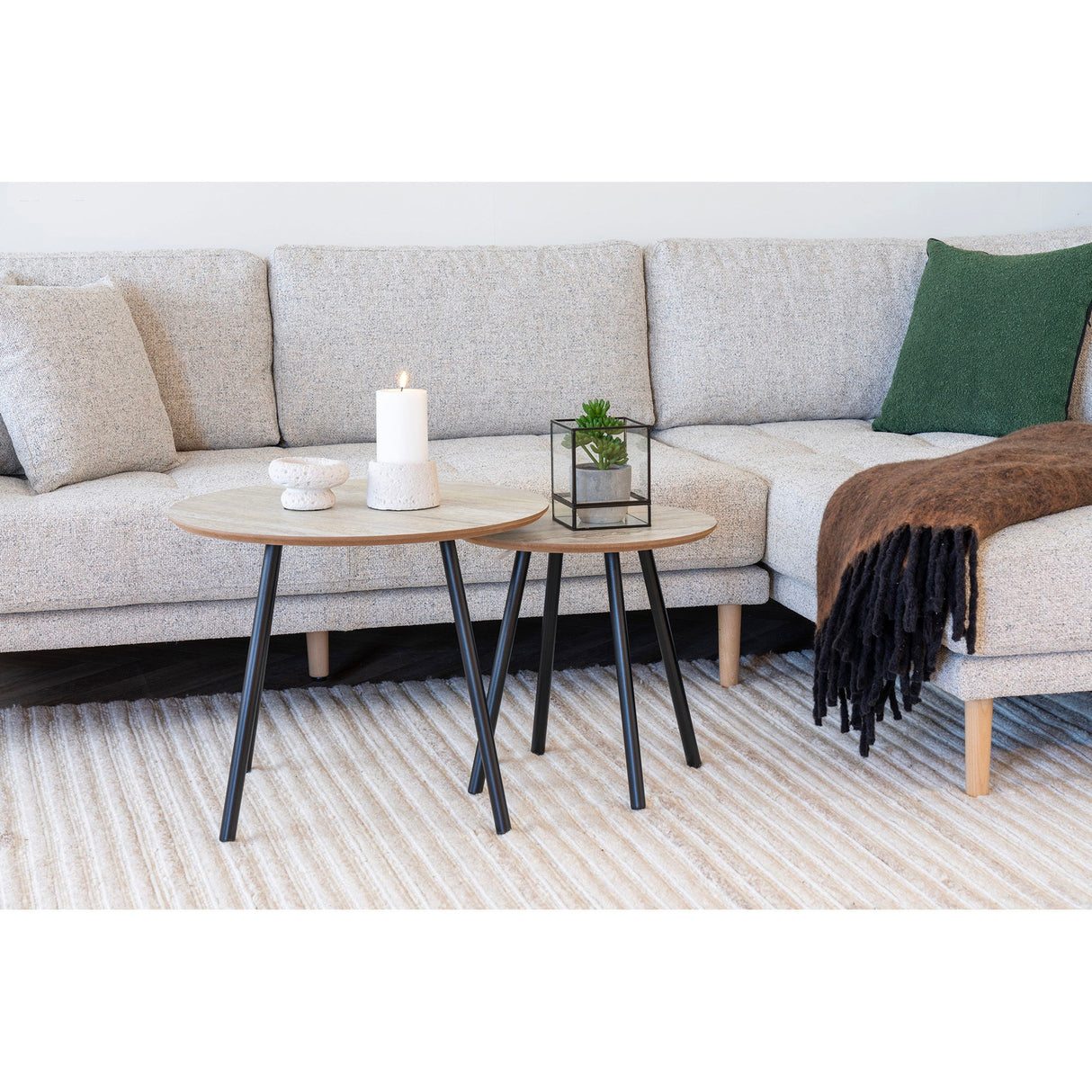 Coffee Table – Travertine Look, Round Shape, Black Legs – Aalst | House Nordic