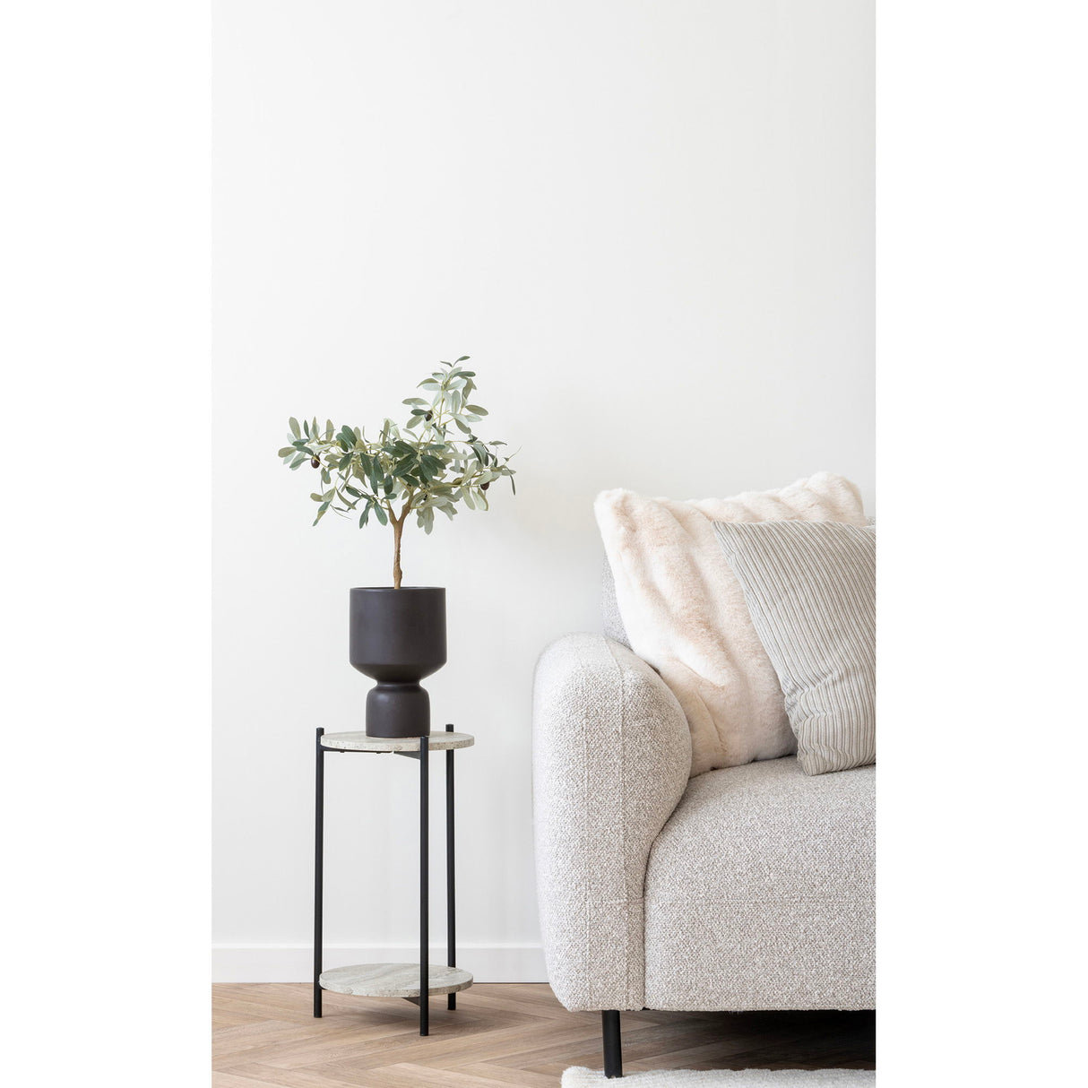 Beistelltisch – Travertin-Optik, 2 Ablagen, 46cm hoch - Leuven | House Nordic