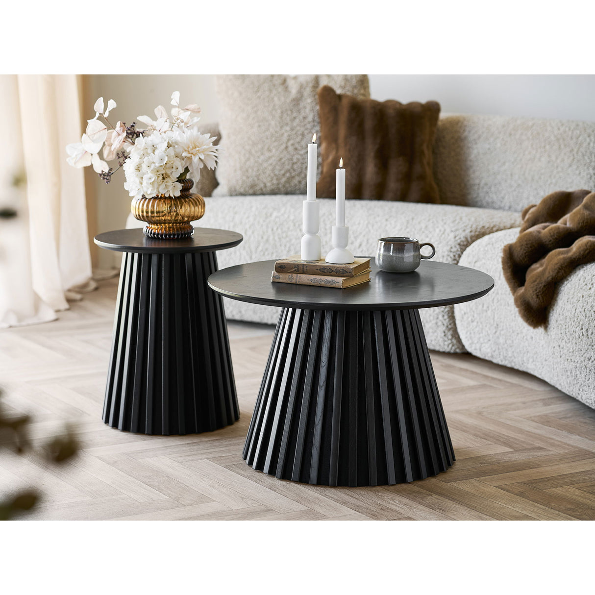 Beistelltisch – Eichenfurnier, Mattschwarzes Finish, 40 cm Höhe - Osaka | House Nordic