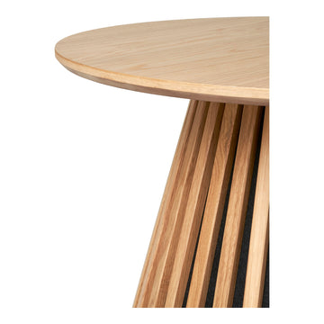 Coffee table – Oak veneer, natural color, timeless round silhouette – Osaka | House Nordic