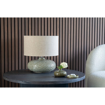 Couchtisch – Dunkelbraunes Finish, geriffelter Sockel, 45 cm hoch - Boavista | House Nordic