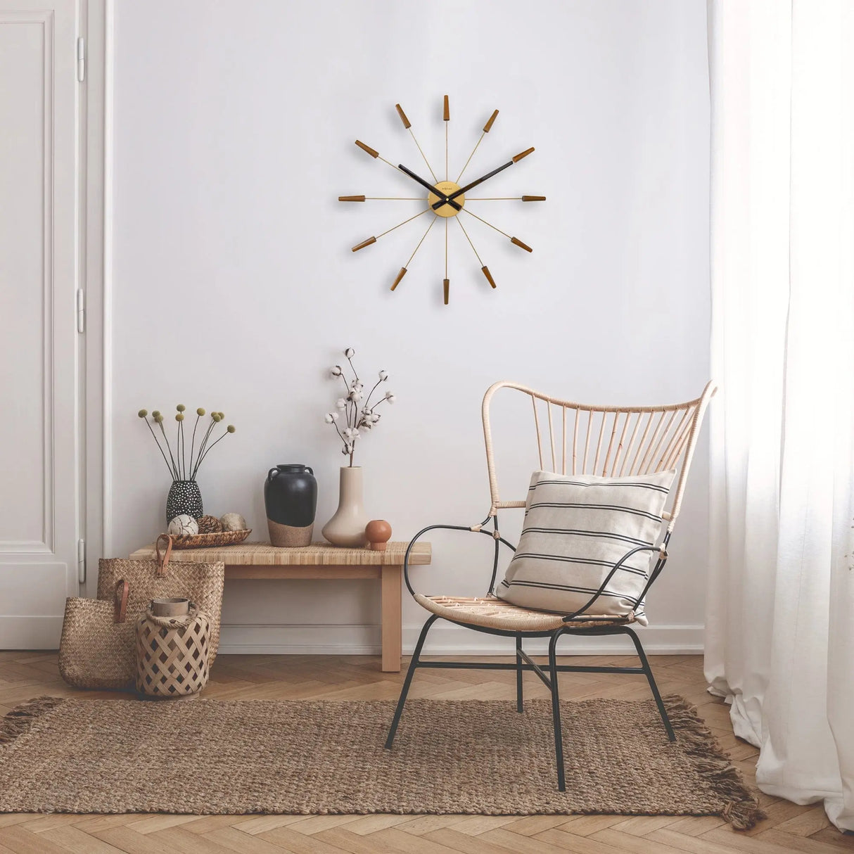 Wanduhr – Walnussholz, Stahlstifte, Stilles Werk - Plug Inn | NeXtime