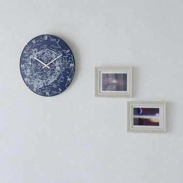 Wanduhr – Leuchtender Himmel, Gewölbtes Glas, Stilles Werk - Milchstraßenkuppel | NeXtime