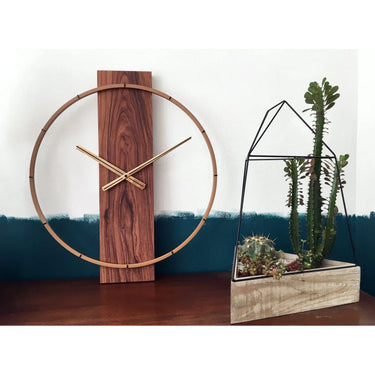 Wanduhr – Braunes Holz, Goldene Zeiger, Stilles Werk - Carl | NeXtime