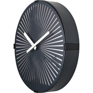 Wanduhr – Bewegender Mann, Robustes Kunststoff, Verspieltes Design | NeXtime