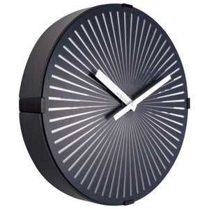 Wanduhr – Bewegender Hund, Robustes Gehäuse, Spaßiges Design | NeXtime