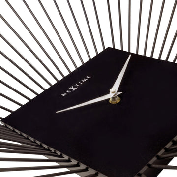 Wanduhr – Lautloses Uhrwerk, Drahtdesign, Skulpturale Optik - Vasco | NeXtime