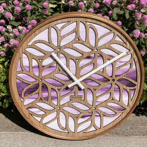 Wanduhr – Florales Holz, Sanfte Farben, Stilles Werk - Yogi | NeXtime