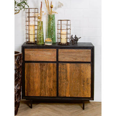 Sideboard – Naturfarbenes Eisen, Schwarzer Akzent, Rechteckige Form | Gilde
