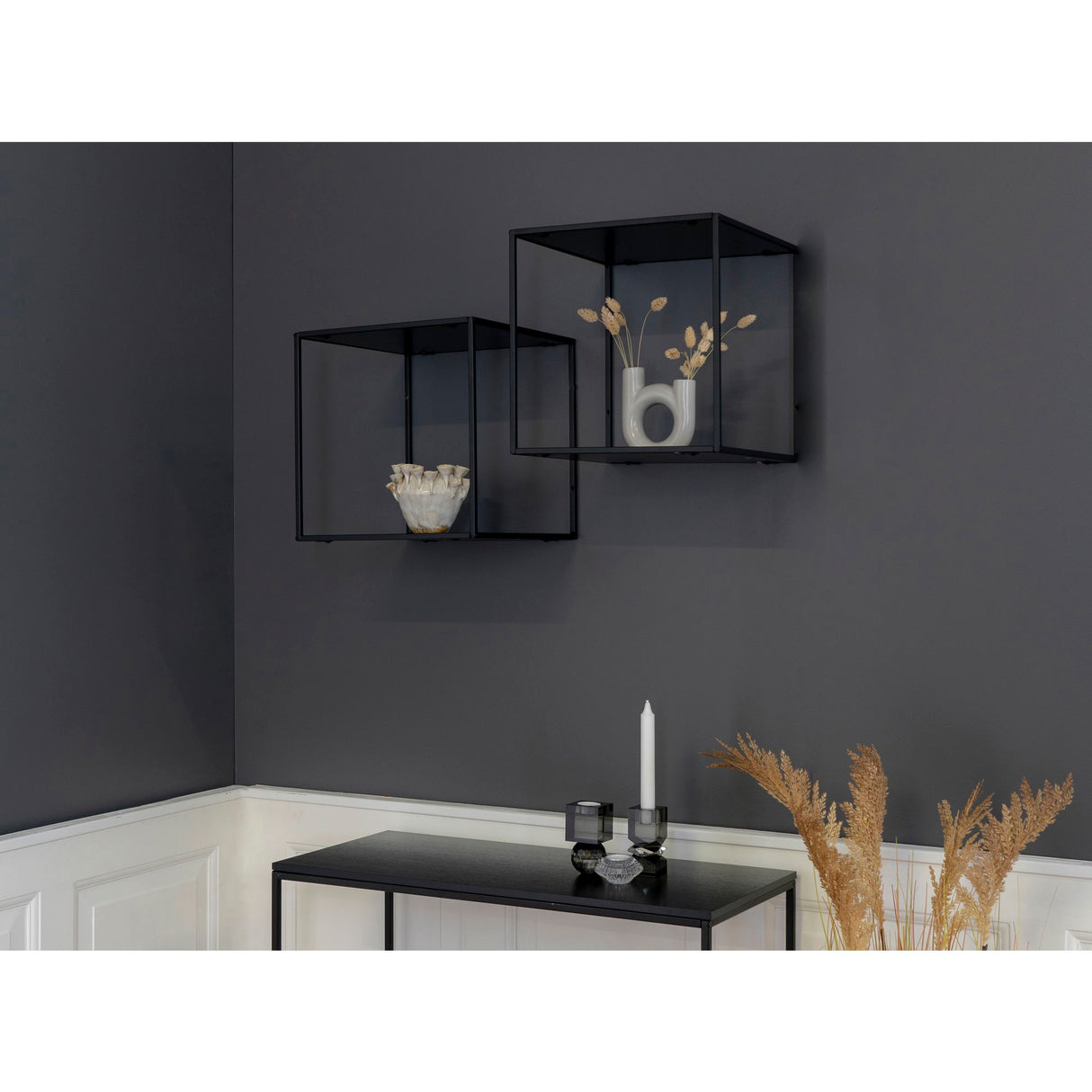 Wandregal – Schwarzer Stahl, Offenes Design, 36 cm Höhe - Vita | House Nordic
