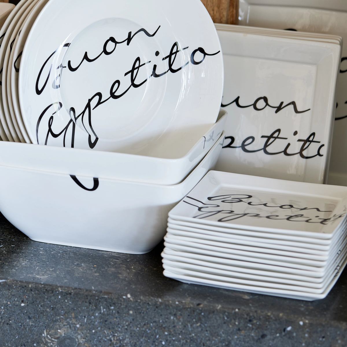 Pastateller - Porzellan, Rundform, Schriftzug, 26 cm - Buon Appetito | Rivièra Maison