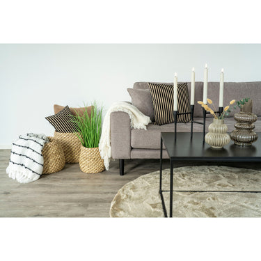 Kerzenständer – schwarzer Stahl, lineare Silhouette, matte Oberfläche | House Nordic