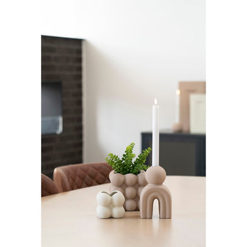 Kerzenständer – Braunes Steinzeug, skulpturale Bogenform, 17 cm hoch - Candle Holder | House Nordic