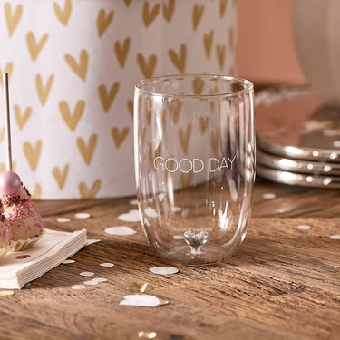 Wasserglas Transparent, mundgeblasen mit Herz und Silberglitzer, 12,5 cm hoch – Good Day T11 G55 | Rivièra Maison - Esszett Luxury | Stilvolles Wohnen mit Charakter
