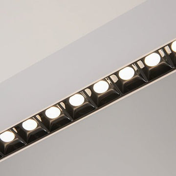 Pendelleuchte Weißes Aluminiumgehäuse mit mattiertem Polycarbonat - Diffusor, integrierter LED und modernem Design – Arc | Maytoni - Esszett Luxury | Stilvolles Wohnen mit Charakter