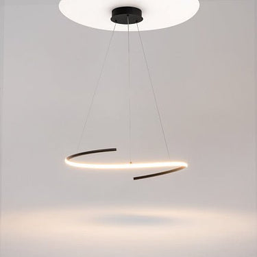 Pendelleuchte Minimalistisches Schwarzes Metallgehäuse LED – Curve | Maytoni - Esszett Luxury | Stilvolles Wohnen mit Charakter
